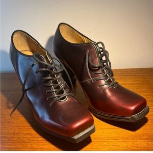 John Fluevog Queen of Prussia Ludovika Heel Balmoral  Heels 7